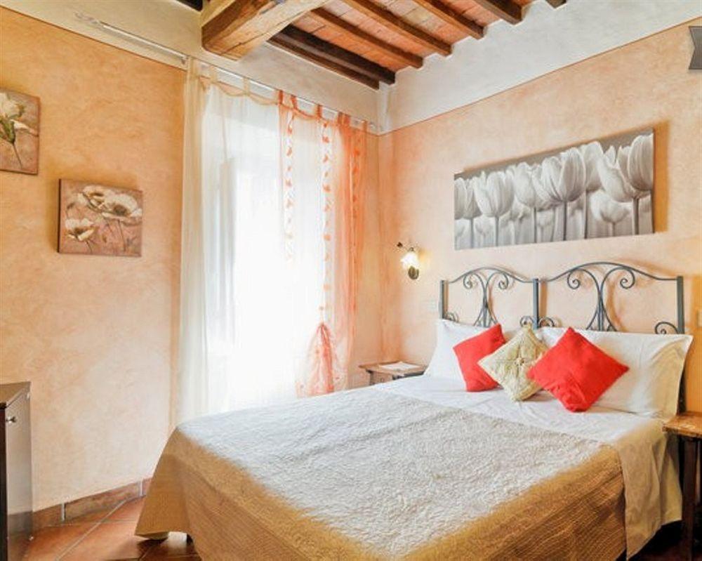 Meuble Evoe Bed & Breakfast Montepulciano Bagian luar foto